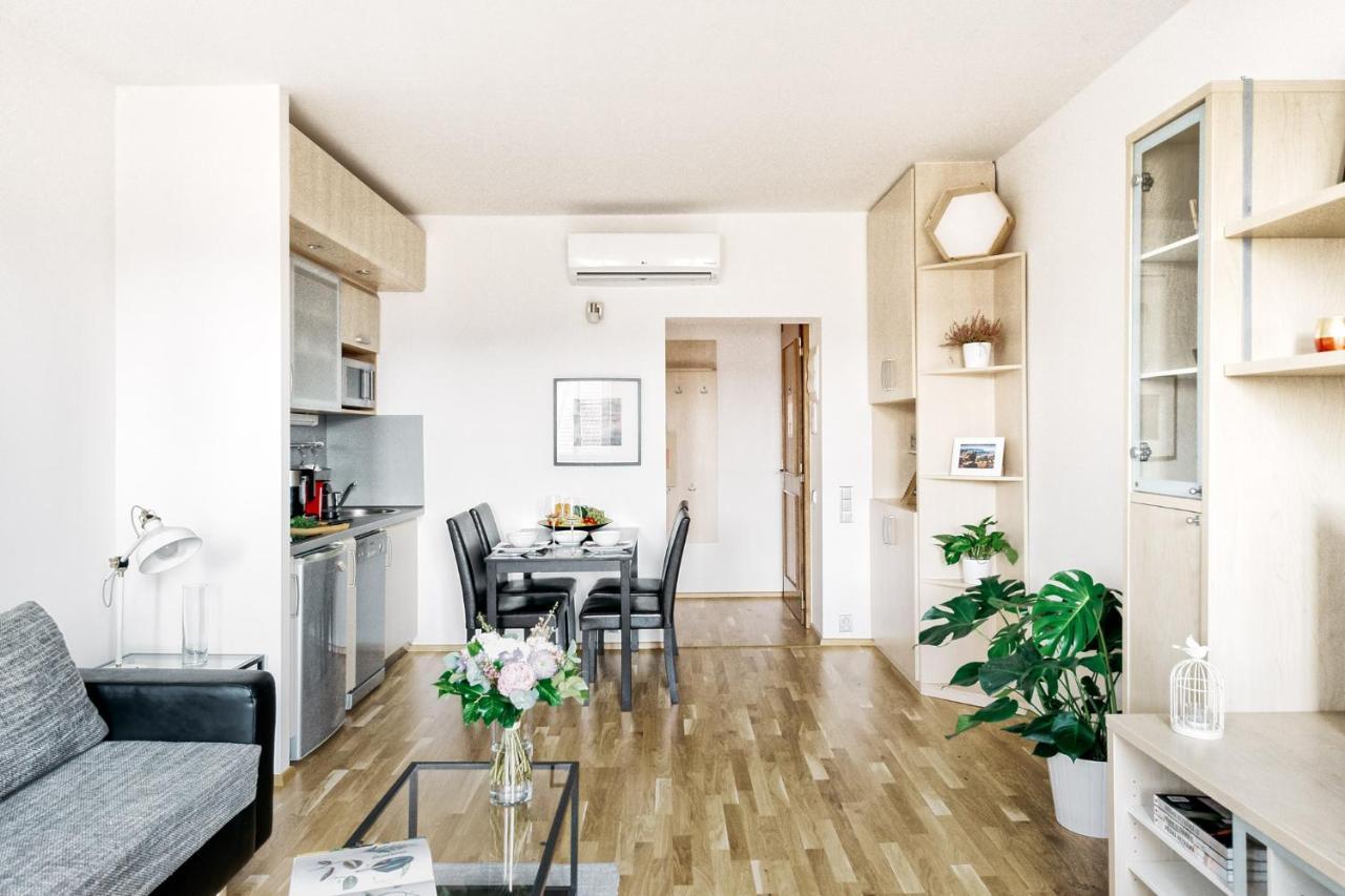 Lil Apartment With Tyn Cathedral View, Parking & Ac Прага Екстериор снимка